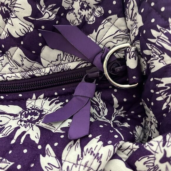 Vera Bradle Purple /White Rain Garden Travel Duffel 23x11x10D NWT - Picture 9 of 11